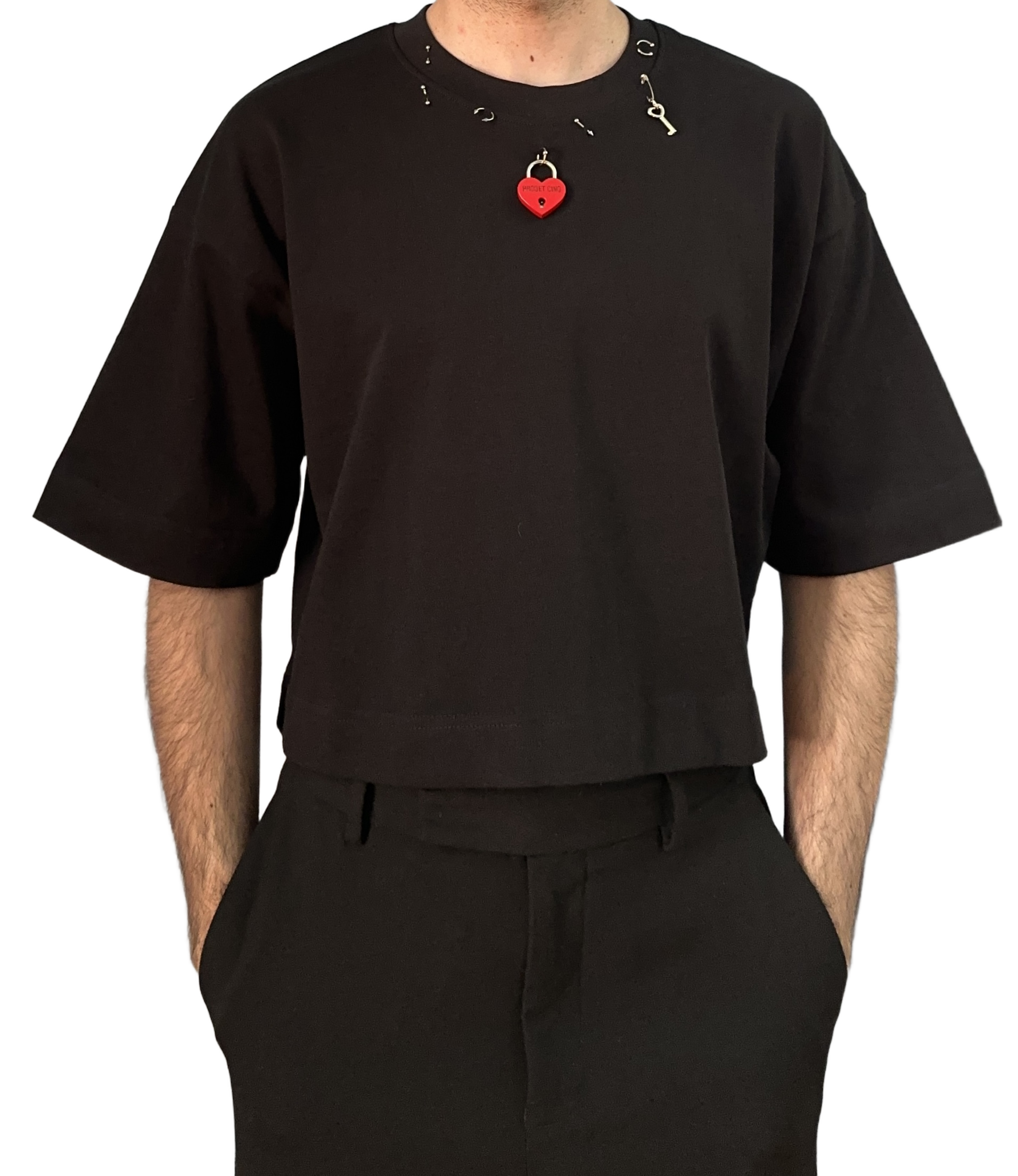 Cropped T-shirt with Heart lock